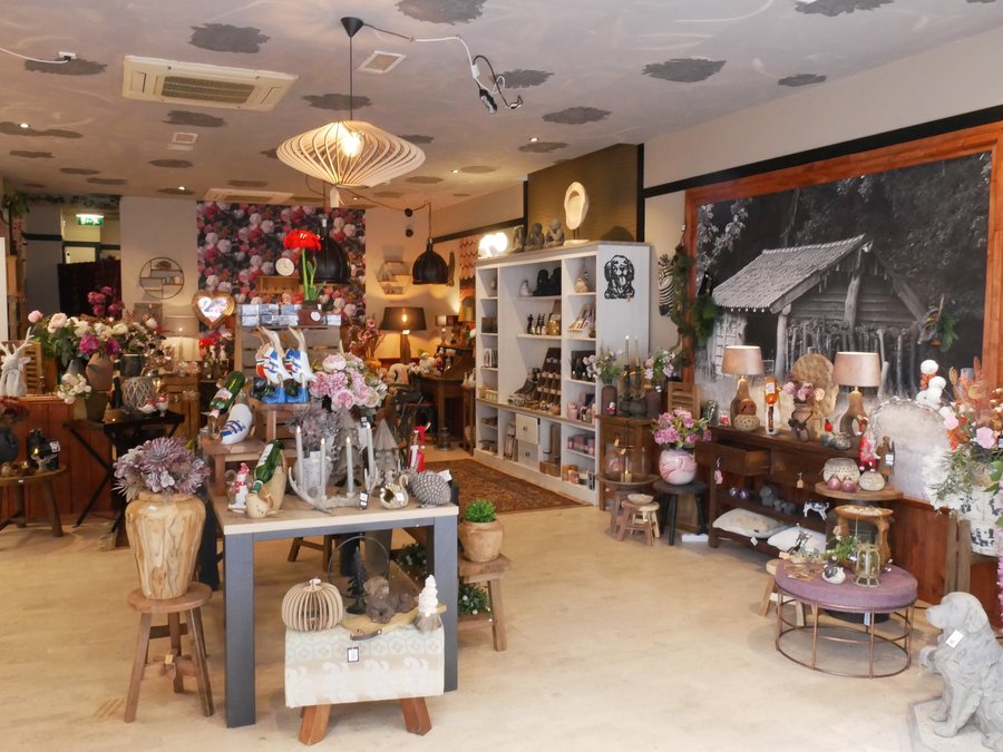 WoonDeco935 woonaccessoires in De Liekeblom Leek